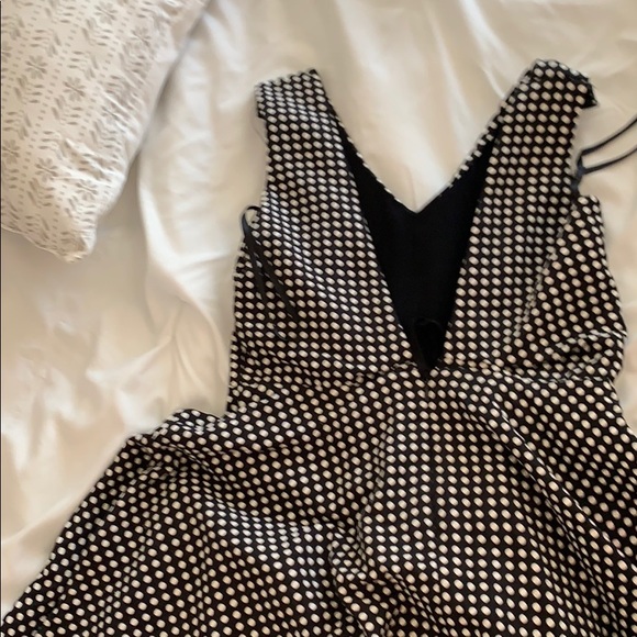 Black and whit dots dress - Picture 5 of 8